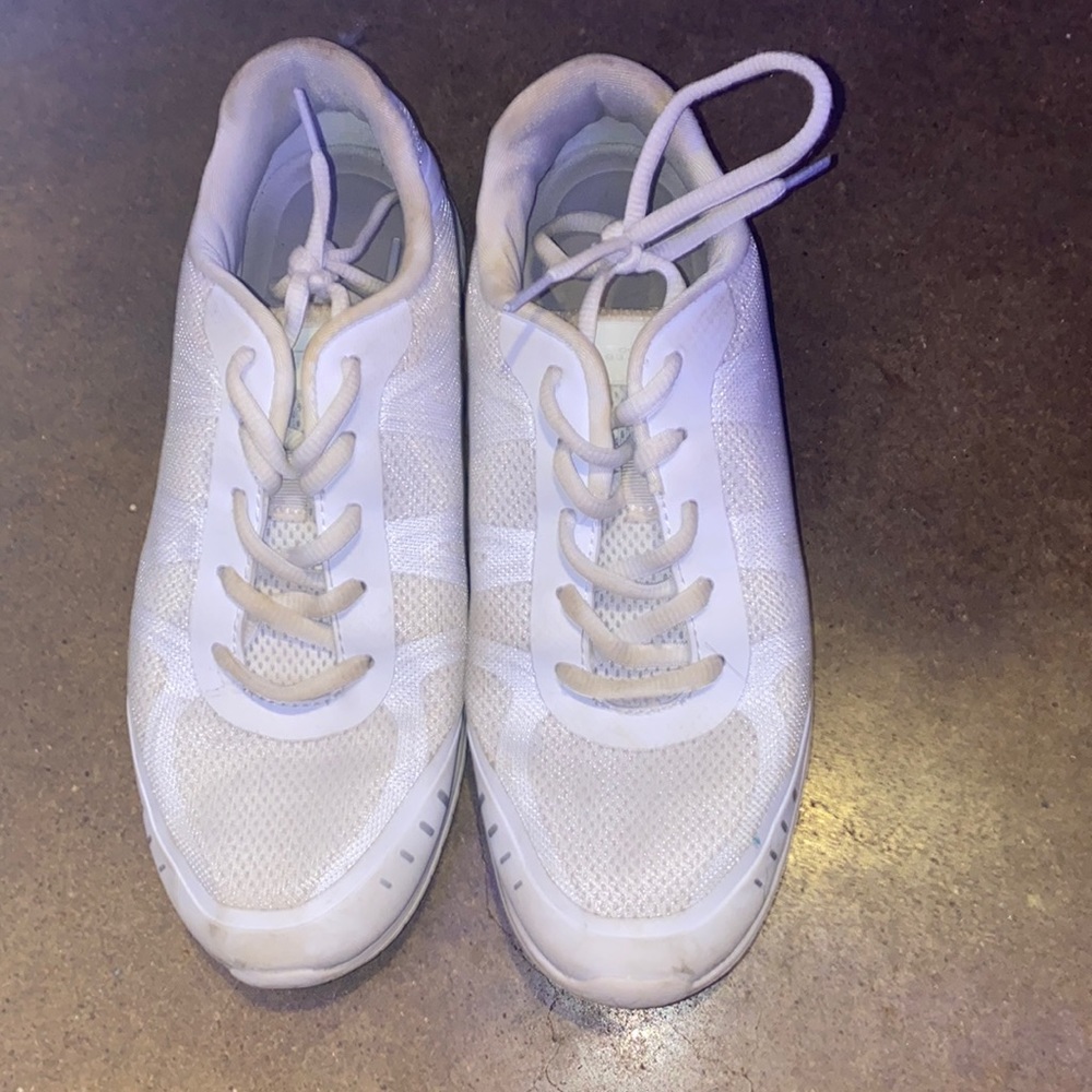 cheer shoes